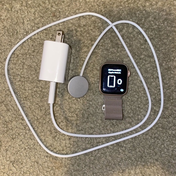 Apple Watch - Picture 1 of 1